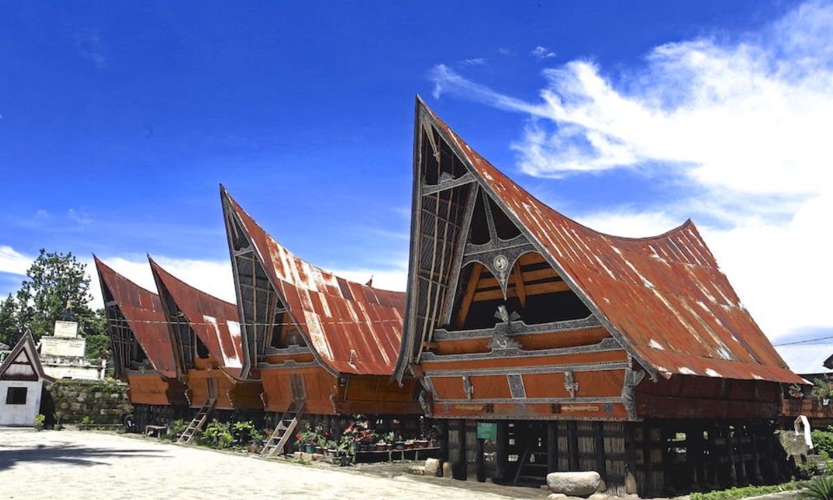 Rumah Adat Sumatera Utara