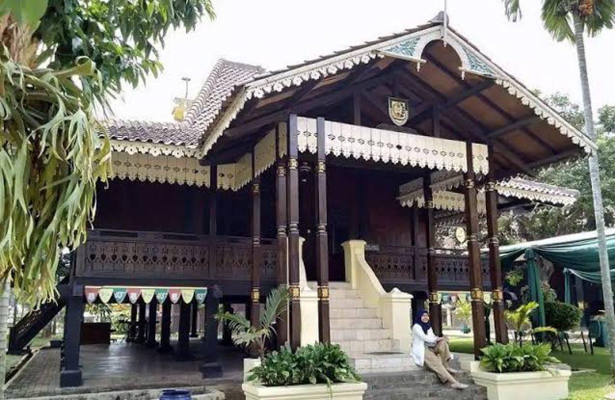 Rumah ada Bubungan Lima Bengkulu 2