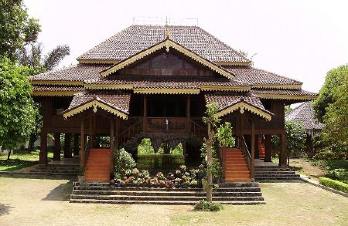 Rumah ada Bubungan Lima Bengkulu 1