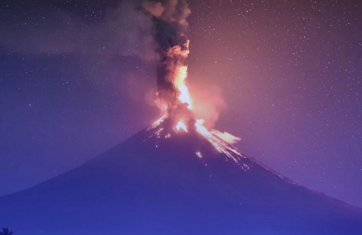 Gunung Berapi Mayon Meletus, Ribuan Orang Filipina Mengungsi untuk Menjaga Keselamatan