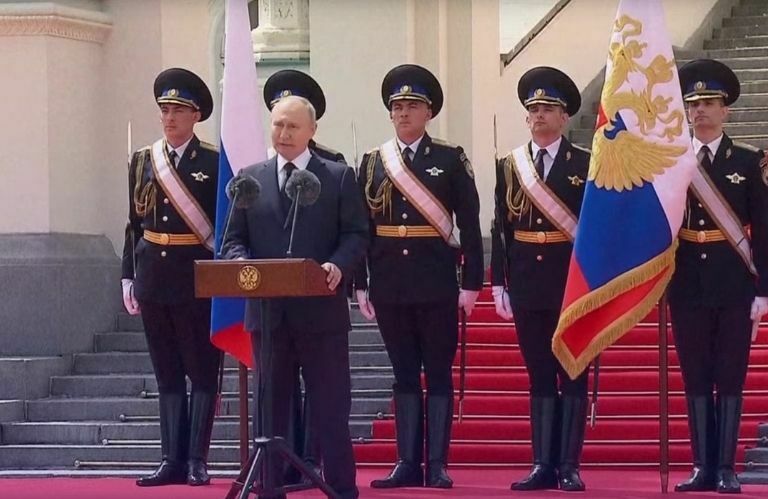 Putin: Terima Kasih kepada Angkatan Bersenjata Rusia dan Lembaga Penegak Hukum atas Menghentikan Pemberontakan