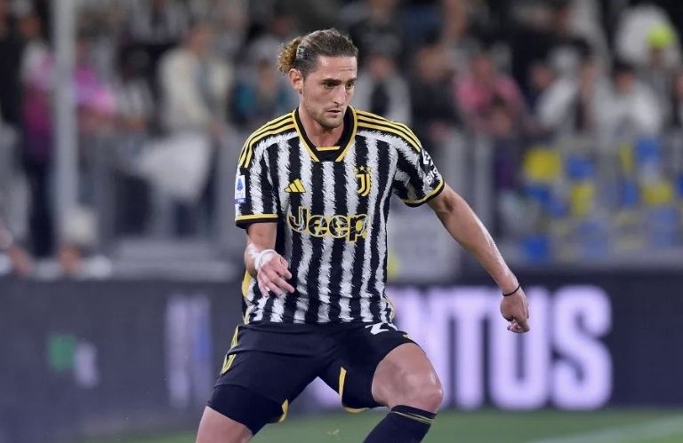 Adrien Rabiot Memperpanjang Kontrak di Juventus dengan Bangga: Kedatangannya di Manchester United Hanya Mitos Belaka!