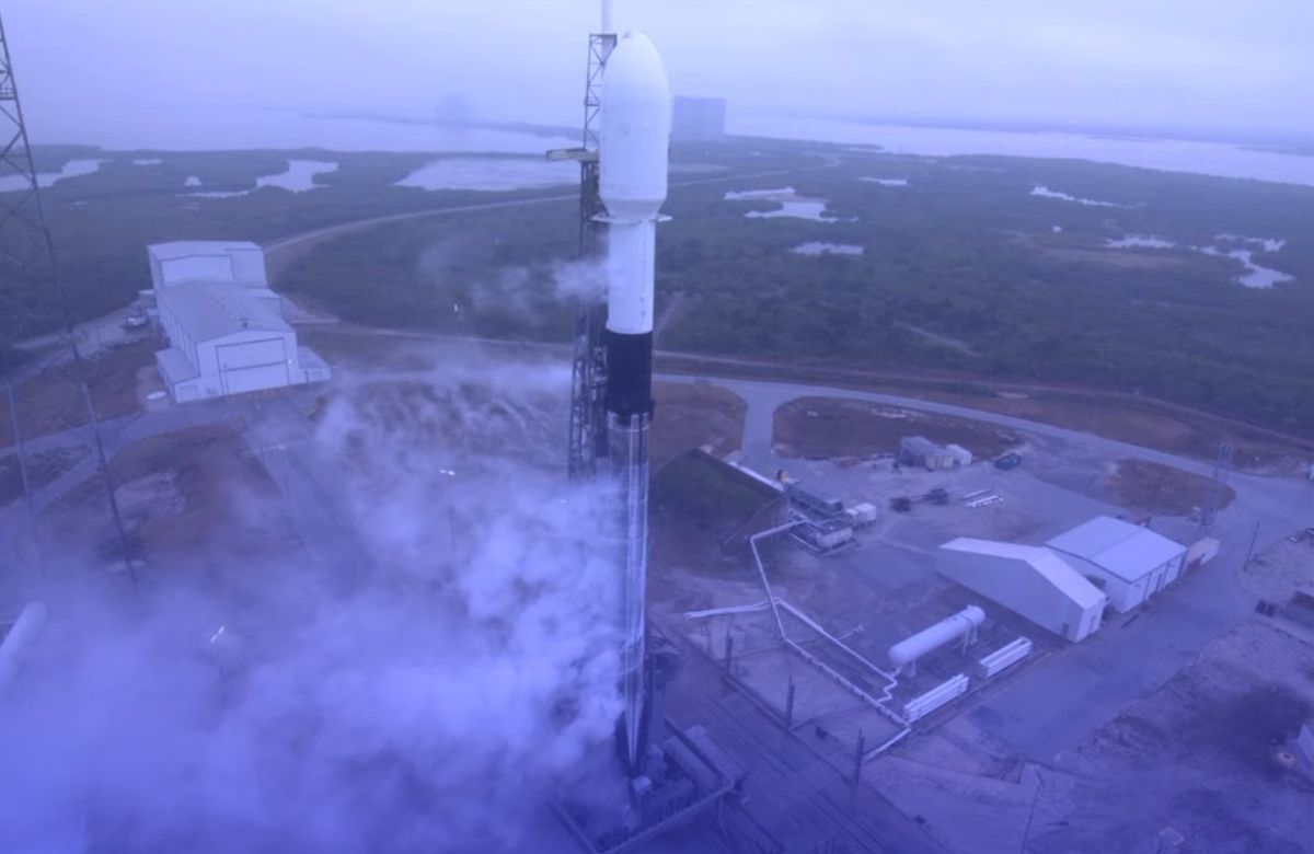 SpaceX Mengalami Penundaan Peluncuran Roket Falcon 9 yang Membawa Satelit Starlink Mini