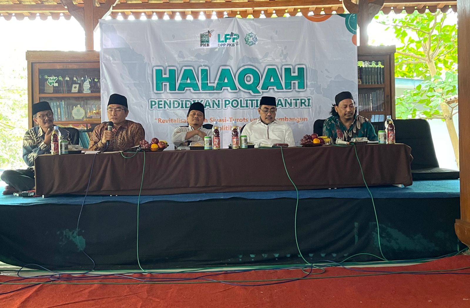 Gus Yusuf Apresiasi Pondok Pesantren Kreatif Baitul Kilmah Adakan Halaqah Pendidikan Politik Santri