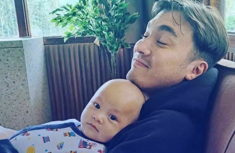 Kesulitan Rendy Kjaernett Menyikapi Perselingkuhan dan Dampaknya pada Anak-Anak